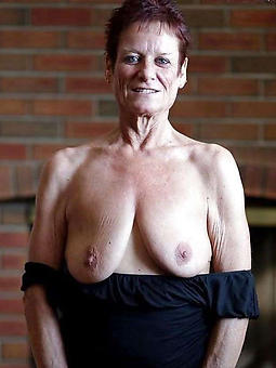 juggs old lady saggy tits nude pics