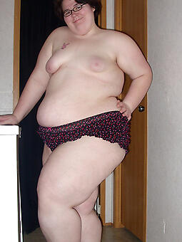 amature chubby moms naked photo