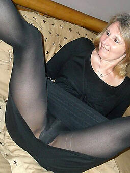 natural sexy age-old daughter in pantyhose