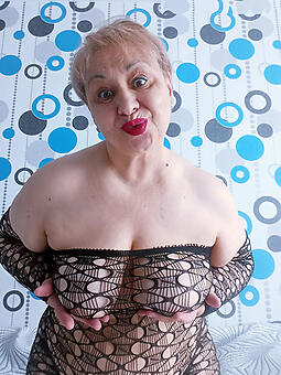 hot lady does nude shoots