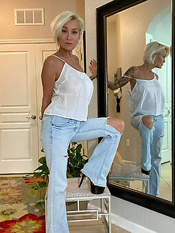 porn pictures be expeditious for hot American mom jeans